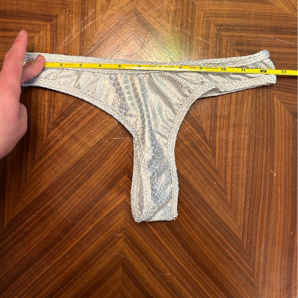 Iridescent rave outfit (or swimwear) - Picture 11 of 12